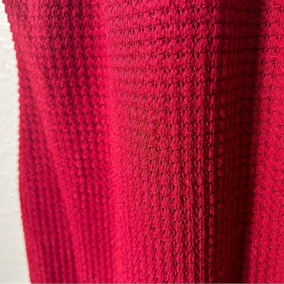 Red halter mini dress - Picture 4 of 9